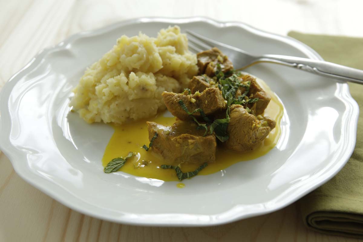 Kalbsragout mit Safran und Kartoffel-Topinambur-Stock