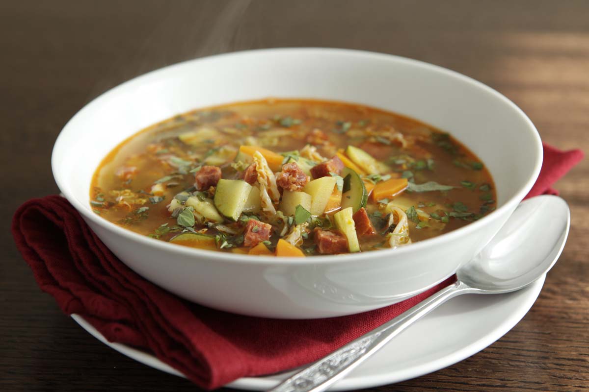 Kartoffelsuppe mit Chorizo und Gemüse