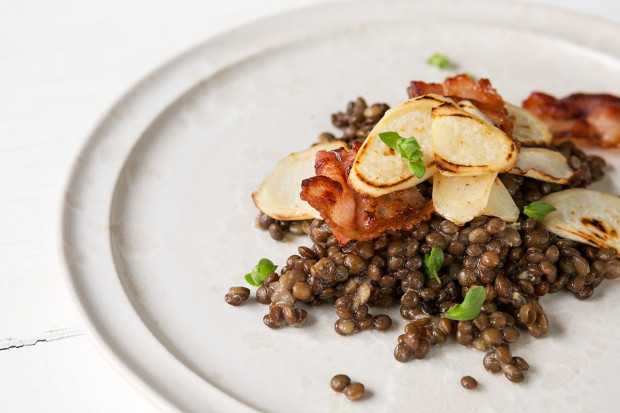 Petersilienwurzel-Linsen-Salat