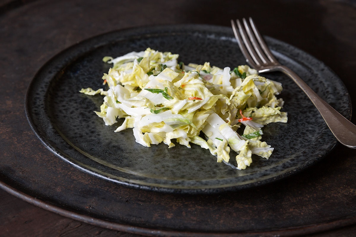 Chinakohl-Ananas-Salat mit Zitronengras